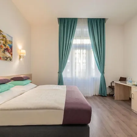 Global 4* Budapeşte