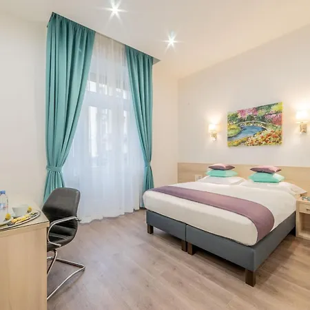 Global 4* Budapeşte